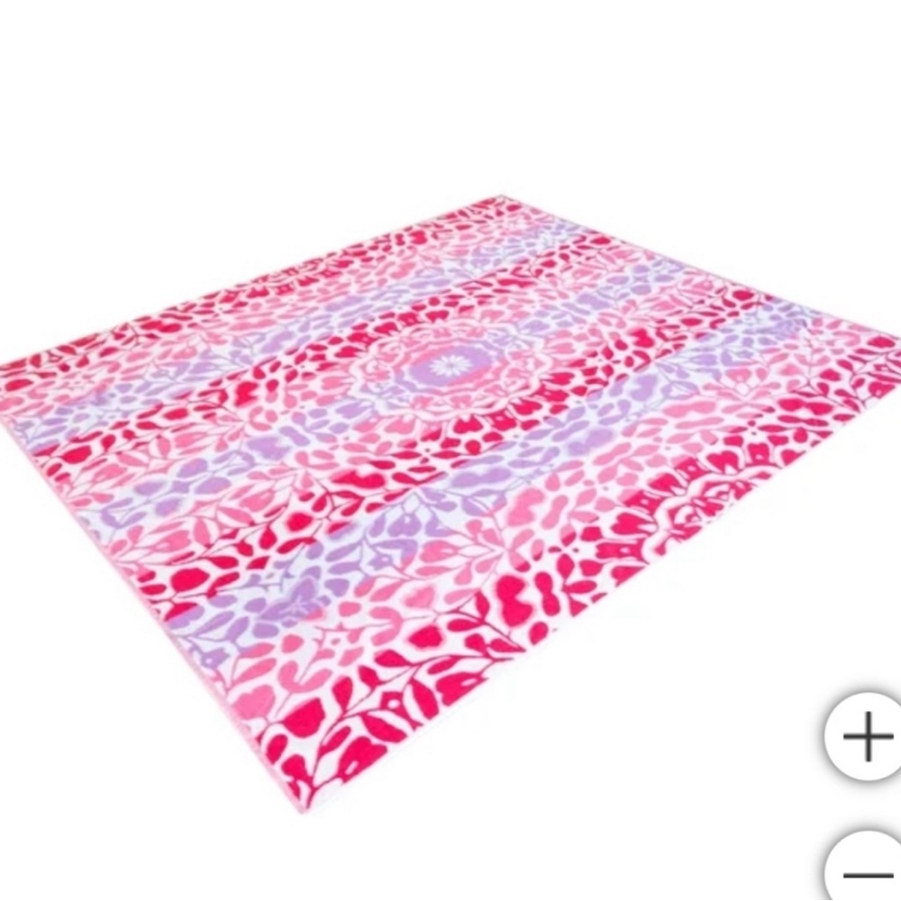 Huge Vibrant Pink and White Beach Medallion Design Towel for Two (6ft X 7ft) - Picture 8 of 9